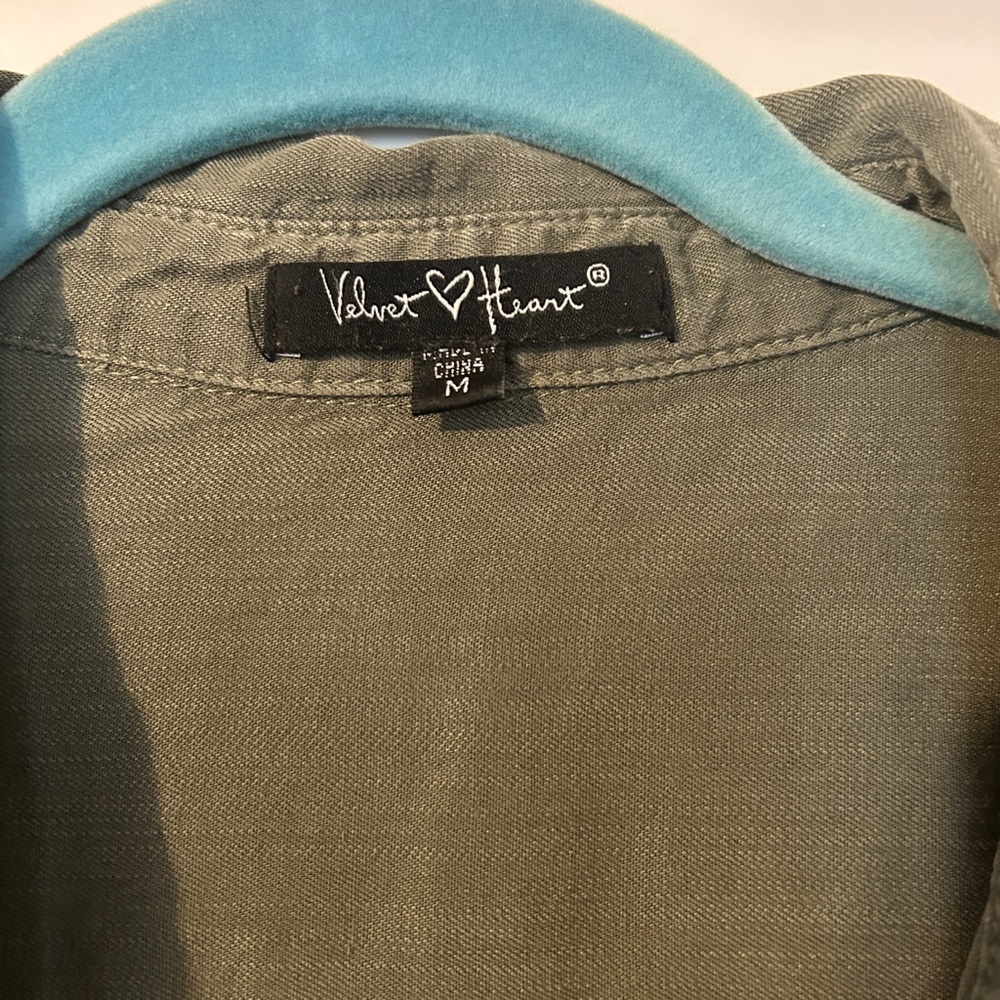 Velvet Heart Olive Green Button-Up Romper Size Medium - Picture 2 of 5